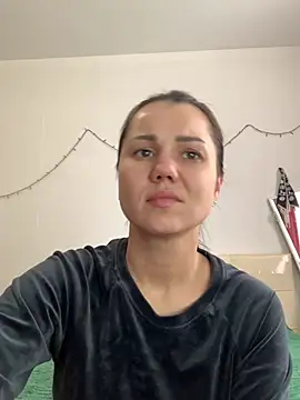 Snapshot of MiraMiss chatting on February 24, 2026, 8:26 am MiraMiss online show from February 24, 2026, 8:26 am