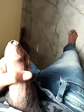 PracticalGum40 online show from September 18, 2025, 2:25 am