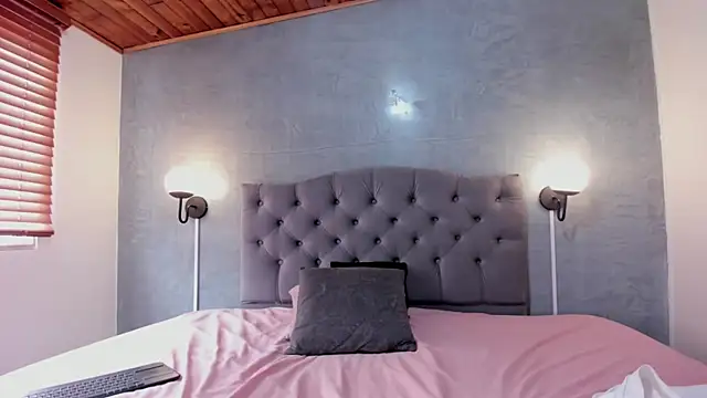 MeridaLane online show from February 15, 2025, 3:50 pm