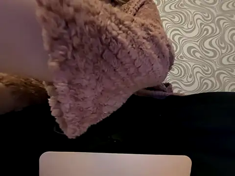 bunnyamy online show from November 20, 2025, 12:44 am