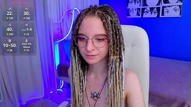 VioletShine online show from March 5, 2025, 3:40 pm