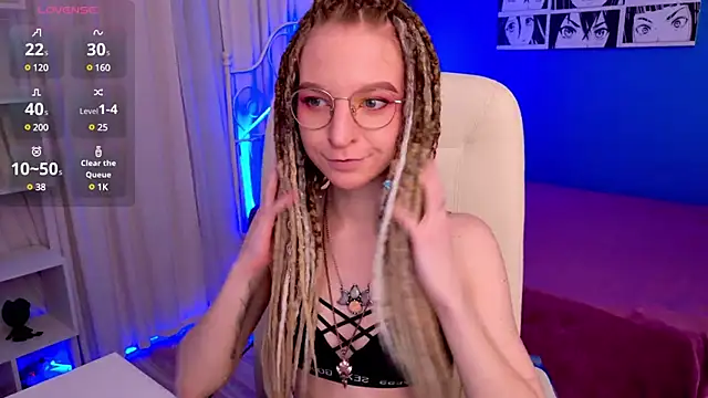 VioletShine online show from February 27, 2025, 3:37 pm