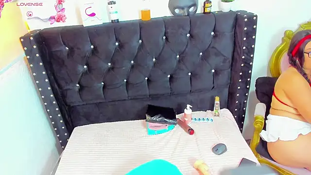 SarayMoorex  online show from March 11, 2025, 8:09 pm