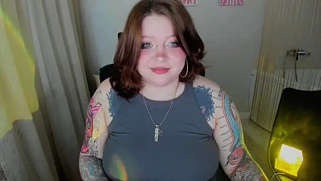 MoonLghte online show from February 28, 2026, 7:35 pm