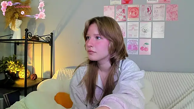 EvaStevs online show from March 16, 2025, 2:55 pm