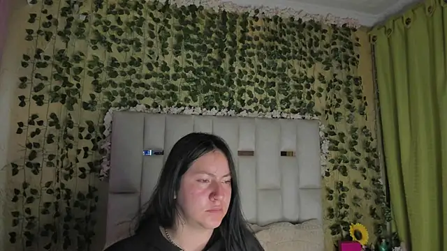 Snapshot of jenifer__power10 chatting on March 13, 2025, 12:35 pm jenifer power10 online show from March 13, 2025, 12:35 pm