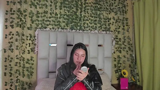 Snapshot of jenifer__power10 chatting on March 13, 2025, 3:39 pm jenifer power10 online show from March 13, 2025, 3:39 pm