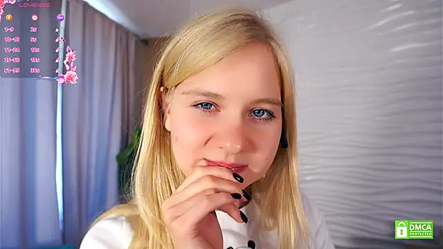 OdelinaFicken online show from September 15, 2025, 6:14 am