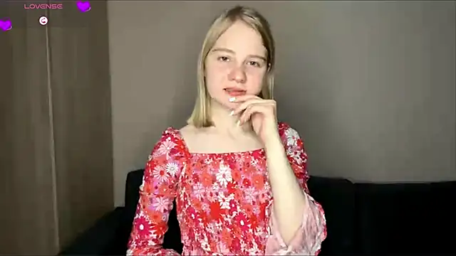 Snapshot of OdelinaFicken chatting on March 2, 2026, 6:58 am OdelinaFicken online show from March 2, 2026, 6:58 am