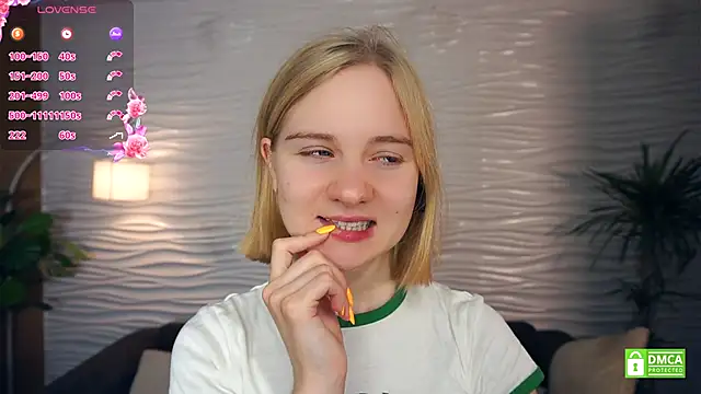 OdelinaFicken online show from November 10, 2025, 4:06 am