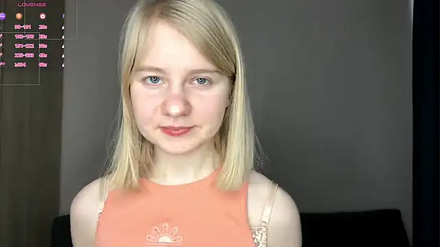 Snapshot of OdelinaFicken chatting on March 3, 2026, 6:42 am OdelinaFicken online show from March 3, 2026, 6:42 am