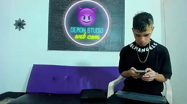 Exclusive Duo66 online show from December 18, 2024, 12:29 pm