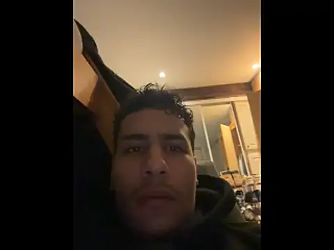 Snapshot of johnycash21 chatting on March 6, 2026, 5:13 am johnycash21 online show from March 6, 2026, 5:13 am
