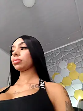 Tiffanny online show from October 2, 2025, 2:37 am