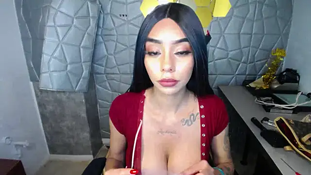 Tiffanny online show from March 5, 2025, 6:45 pm