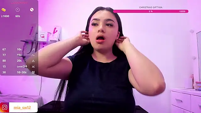 mia johns  online show from December 21, 2025, 5:09 am