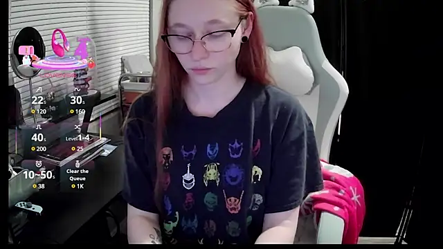 LilyFoxxx online show from March 3, 2025, 4:32 am