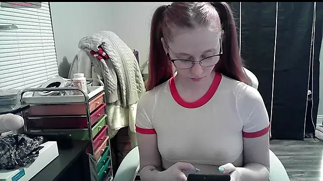 LilyFoxxx online show from January 15, 2025, 3:54 am