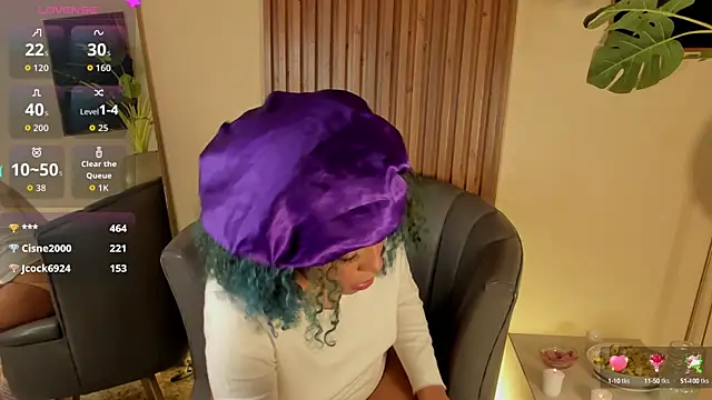 ened nessa online show from October 3, 2025, 1:01 pm