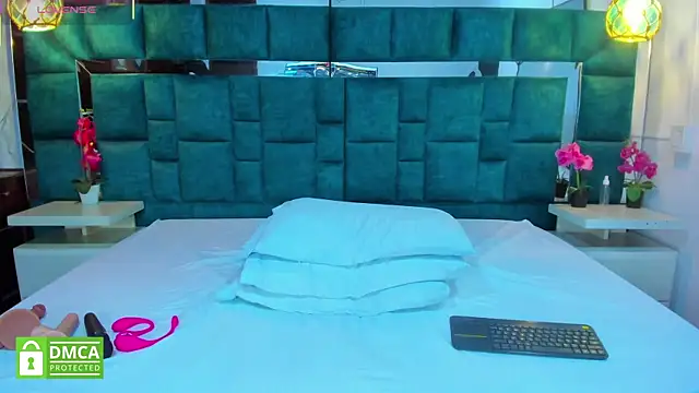 valtira nova online show from November 18, 2025, 6:44 pm