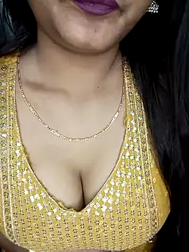 Snapshot of NOTY-LOVE-05 chatting on March 3, 2025, 3:54 pm NOTY-LOVE-05 online show from March 3, 2025, 3:54 pm