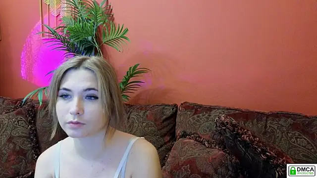 Inessa Holiday online show from November 16, 2025, 1:27 pm