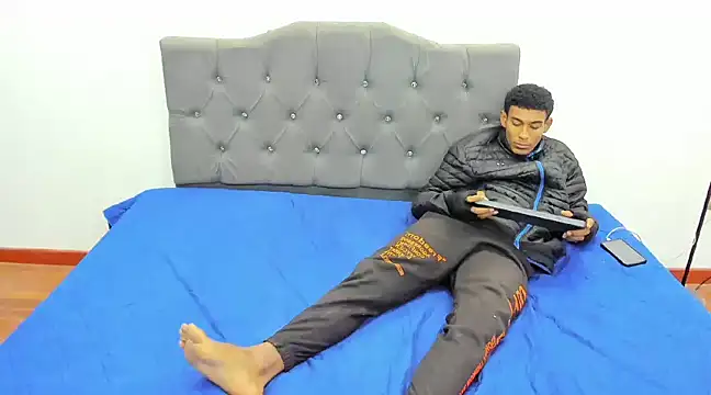 Snapshot of dominic_hot69 chatting on December 13, 2024, 1:48 am dominic hot69 online show from December 13, 2024, 1:48 am