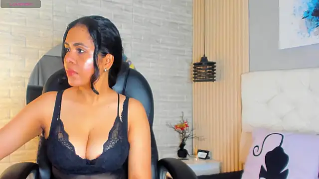 Snapshot of alahia__palmer chatting on December 19, 2024, 3:07 am alahia palmer online show from December 19, 2024, 3:07 am