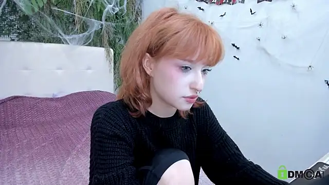 ElizaNik  online show from October 25, 2025, 10:21 pm