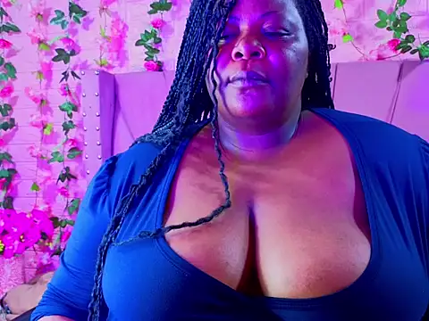 rocio bbw  online show from October 13, 2025, 11:27 pm