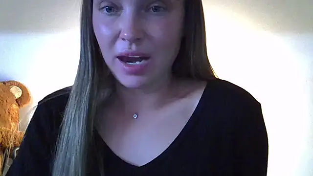 Lucky Anna online show from September 13, 2025, 9:48 pm