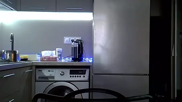 Lucky Anna online show from March 12, 2026, 10:08 am