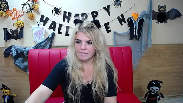 Julya Barbi online show from October 28, 2025, 6:23 am