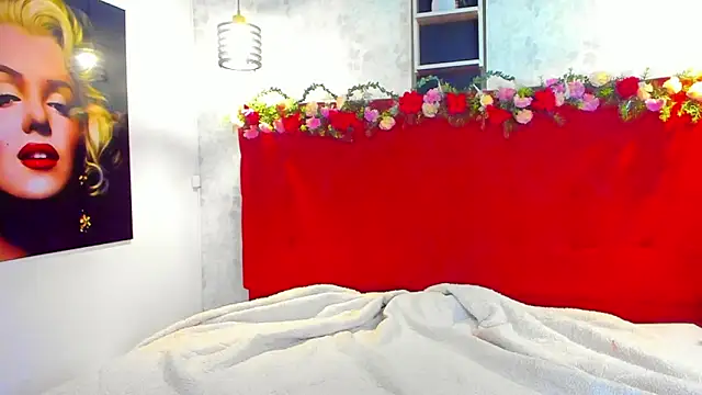 Snapshot of SilvannaFit chatting on May 24, 2026, 9:31 am SilvannaFit online show from May 24, 2026, 9:31 am