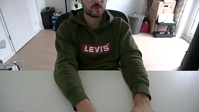 taallguyy 196 online show from October 29, 2025, 3:11 pm