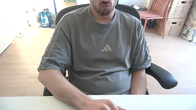 taallguyy 196 online show from April 22, 2026, 5:20 pm