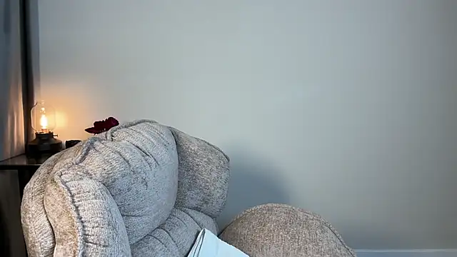 Julia RL online show from March 19, 2025, 9:37 pm