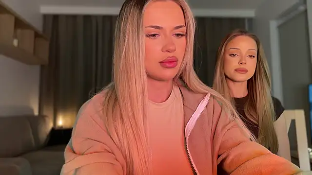 Julia RL online show from November 7, 2025, 8:57 pm