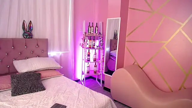 frreeya online show from January 13, 2025, 8:37 pm