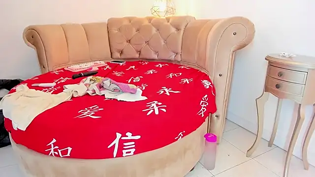 Snapshot of khloeblake chatting on March 15, 2025, 10:35 am khloeblake online show from March 15, 2025, 10:35 am