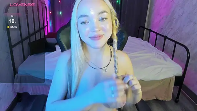 Christy Little online show from February 27, 2025, 11:28 am