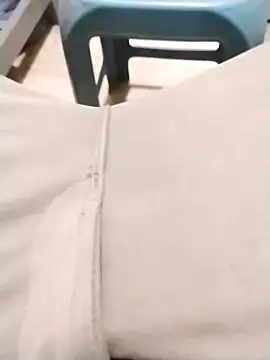 Muscular02 online show from September 8, 2025, 6:18 pm