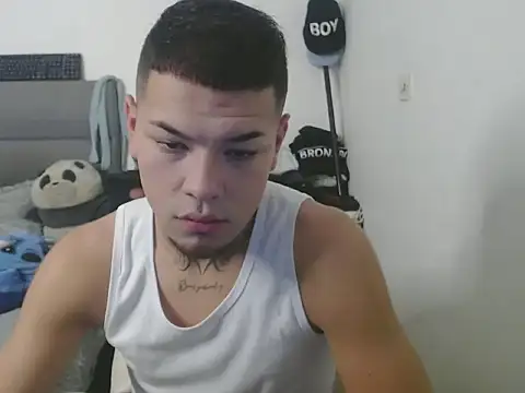 MarceloMilk online show from September 10, 2025, 10:03 am