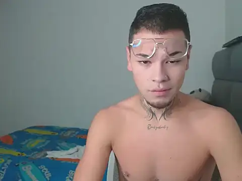 MarceloMilk online show from September 18, 2025, 9:45 am