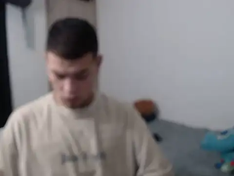 MarceloMilk online show from September 12, 2025, 12:27 pm