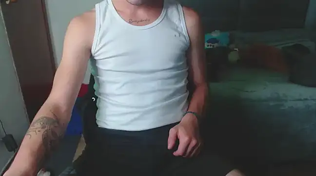 MarceloMilk online show from March 20, 2025, 2:19 am