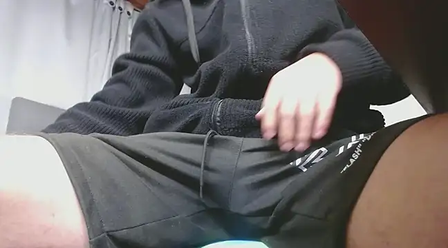 MarceloMilk online show from March 18, 2025, 1:02 am