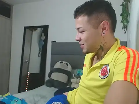 MarceloMilk online show from October 3, 2025, 4:58 am