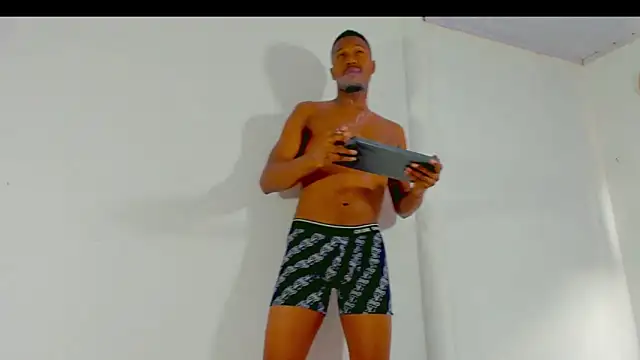 Amir mikelsen online show from February 9, 2026, 4:49 pm