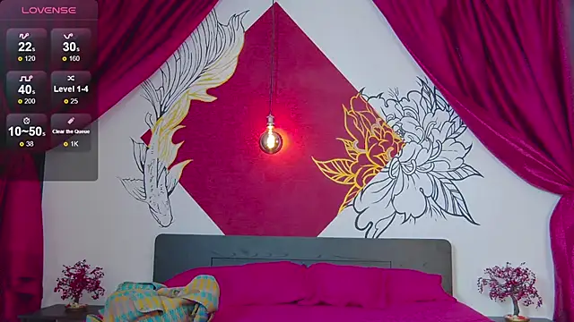 Snapshot of Lunamistyc chatting on September 12, 2025, 7:35 pm Lunamistyc online show from September 12, 2025, 7:35 pm